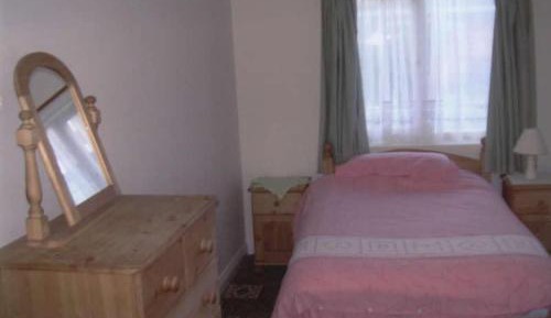 Single Room (No Pets)