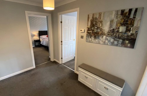 Falkirk Apartment | NEW Super 2 Bedroom Flat in Falkirk
