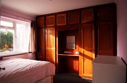 Shirley House | Captivating 3-bed House in Birmingham
