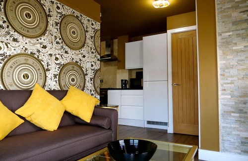 Rotherham Apartment | Ultra Deluxe Versace Apartment Near Sheffield