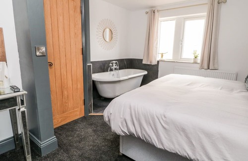 Gargrave Cottage | 6 Lock View
