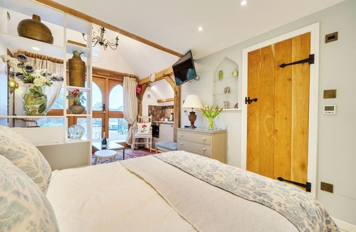 Turville House | Bramble Bank 'cartshed'-1 Bed Cottage-sleeps 2