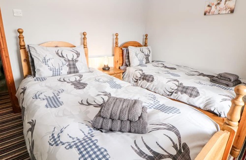 Over Haddon Cottage | Brendan