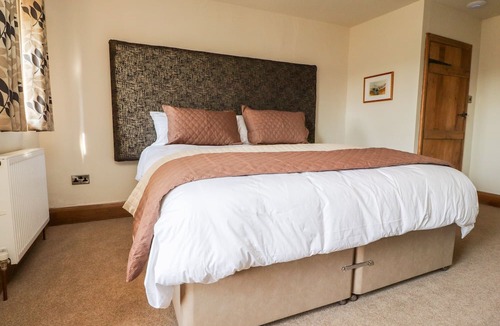 Fence Cottage | Moss Side Retreat