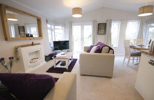 Ryther Cabin | Hollicarrs Long Lane Lodge