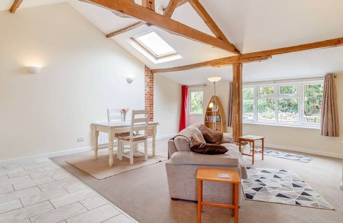 Gissing Cottage | The Hen House