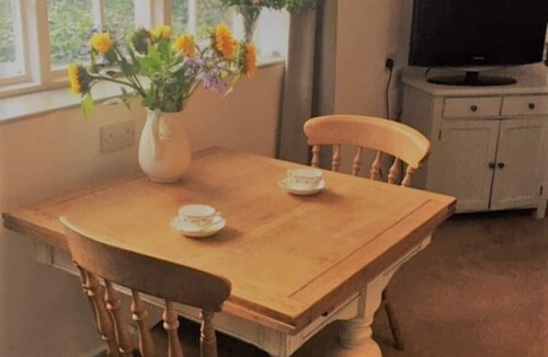 Tring House | Loxley Barn, 1-bed Cottage Retreat