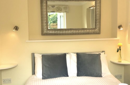 Bootham House | St Raphael Guest House