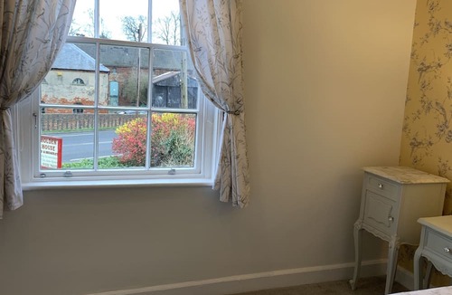 Langold House | Holden House