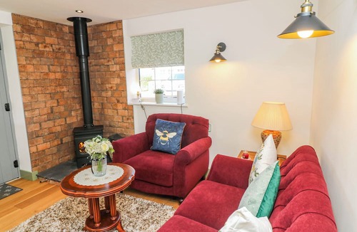 Scunthorpe Cottage | Frog Leap