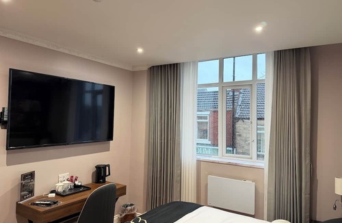 Mexborough Hotel | Empress Building