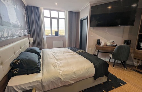 Mexborough Hotel | Empress Building