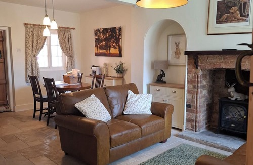 Wormleighton Cottage | Myrtle Cottage