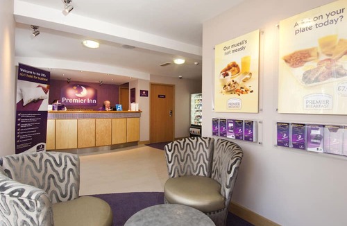 Huddersfield Hotel | Premier Inn Huddersfield Central
