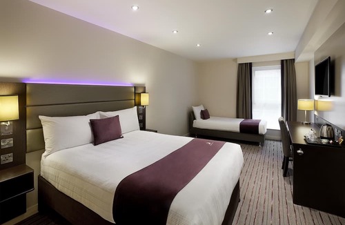Tankersley Hotel | Premier Inn Sheffield/Barnsley - M1 Jct36