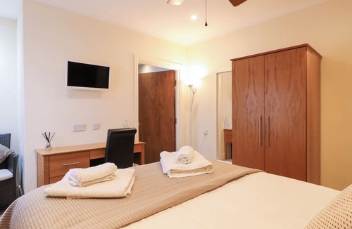 Castle Donington Cottage | Hambleton House