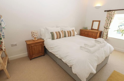 Thornton Rust Cottage | High Meadow Barn