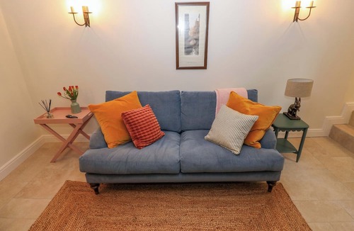 Newmillerdam Cottage | Woodman's Cottage