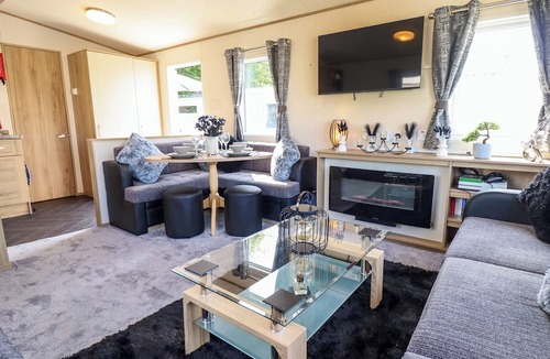Tattershall Cottage | 25 Kingfisher Court