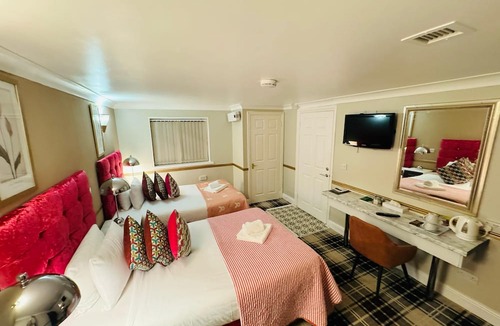 Newton Blossomville Hotel | The Old Mill Inn