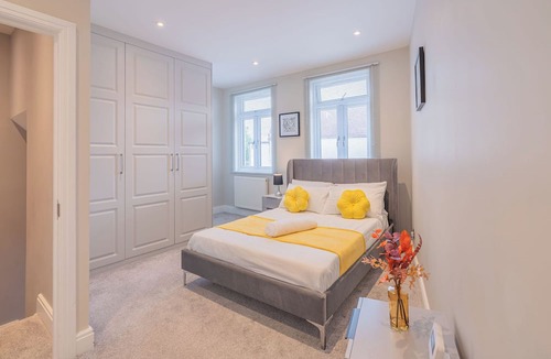 Northumberland Park House | Stunning 3 Bedroom House-Tottenham Stadium-parking