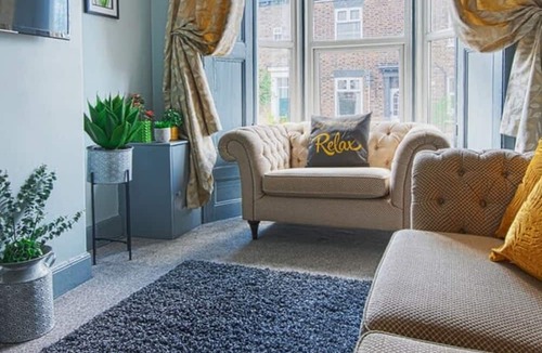 York Apartment | The Bishophill Gathering - Sleeps Up To 12 York