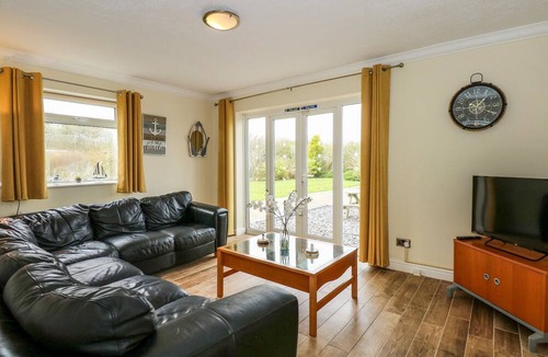 Skegness House | MARTELL COTTAGE, with a garden in Anderby Creek
