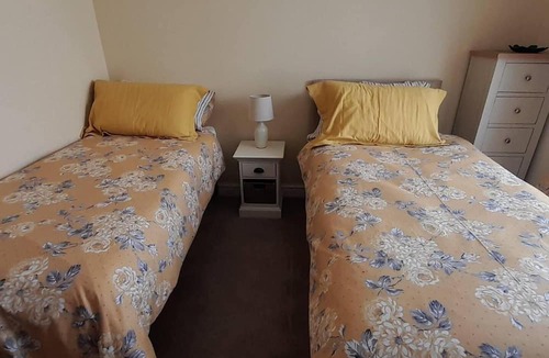 Dukeries Mill House | 2 Bed House - Sleeps 4 - Pets - Garden - Parking