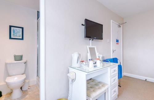 Barnetby House | Holcombe Guest House