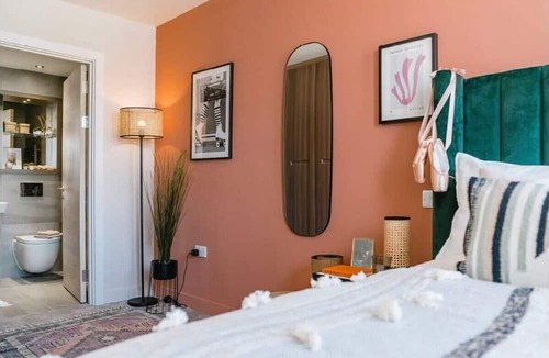 The Westside Apartment | The Mercian 1 VI 2BDR | STUNNING CITY SKYLINE VIEWS! 24-Hour GYM | CINEMA room