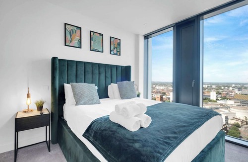 The Westside Apartment | The Mercian 2 II 1BDR | STUNNING CITY SKYLINE VIEWS! 24-Hour GYM | CINEMA room