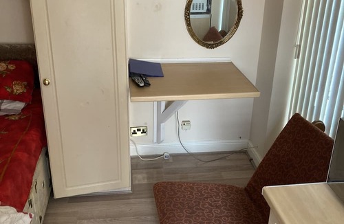 Chapeltown Apartment | Apartment 2 at Harman Suitesb