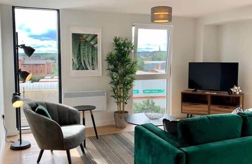 Leeds Apartment | 1 Bed Modern Apartment in a Converted Mill