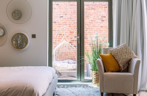 Bootham Apartment | Bootham Row Hideaway - a couples retreat that sleeps 2 guests in 1 studio