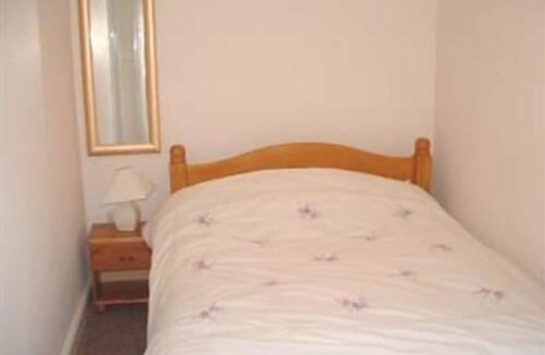 West Barkwith Cottage | Glebe Farm Apartments