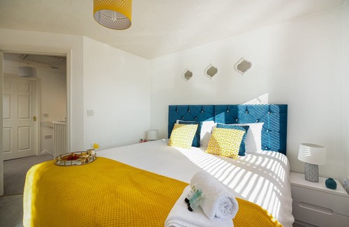 Peterborough Apartment | KVM - Whitebeam House