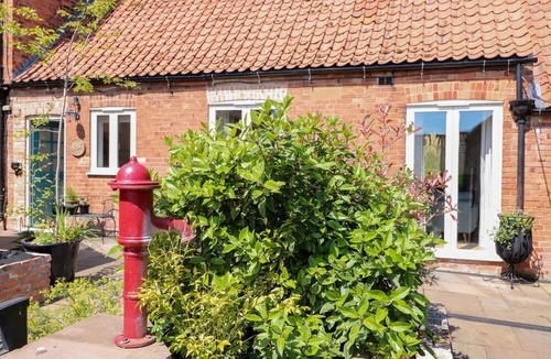 Kneesall House | Petal Cottage, Tuxford
