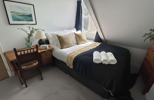 Mill Road Apartment | Large City Centre 3-bed Apartment on Mill Rd