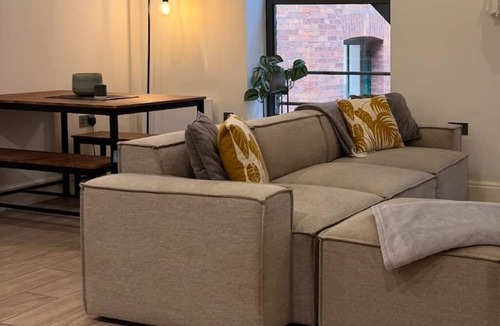 Market Street Apartment | Historic Gem | Luxe Stay in Prime Spot | 1BR