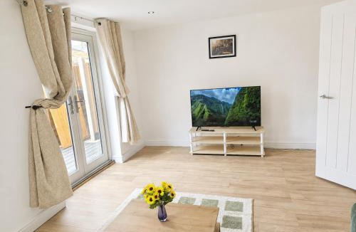 St Neots House | Cosy Bidston
