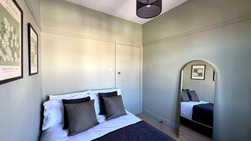 Harrowgate Hill House | The Marina - 3 Bedroom Luxury Holiday Home
