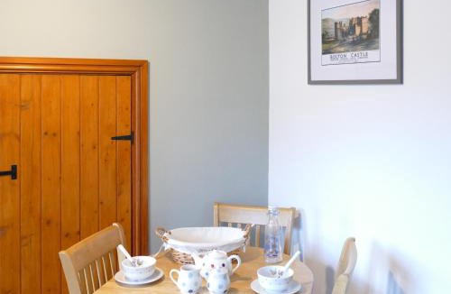 Redmire House | Sweet Pea Cottage