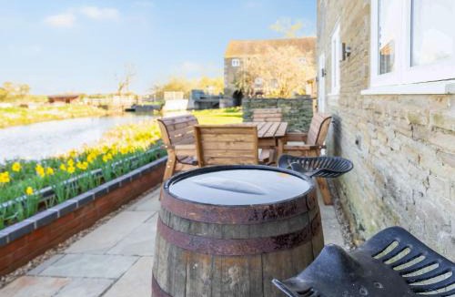 Thurlby House | The Warren - Uk34820