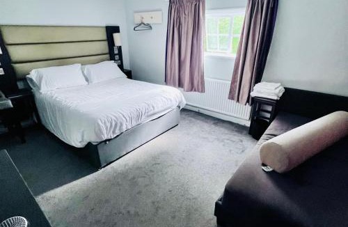 Bedford Apartment | PREMIER COUNTRYSIDE STAYS 3 Guest Rooms SLEEPS 8