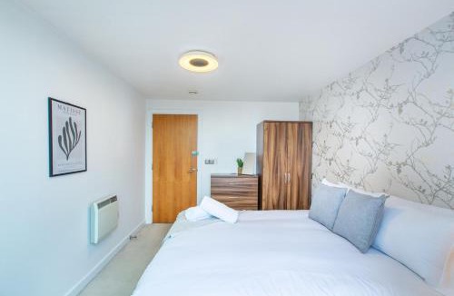Leeds Apartment | Modern 2-Bed - Walk to Uni & LGI