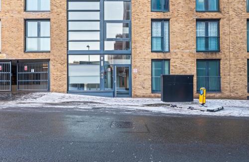 Gay Village Apartment | Stylish 1-Bed - Free Parking - Central Birmingham