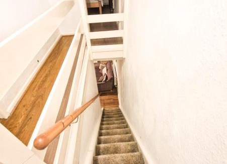 Farington Apartment | Leyland Town Centre Quiet Hub 2 bedroom 4 beds superfast WIFI free parking close to station and High Street
