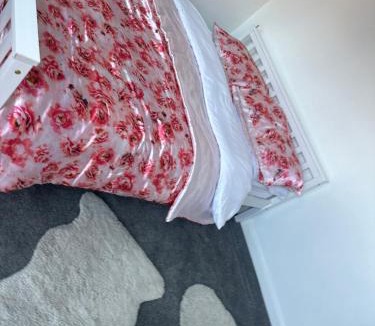 Luton Apartment | S&S stay