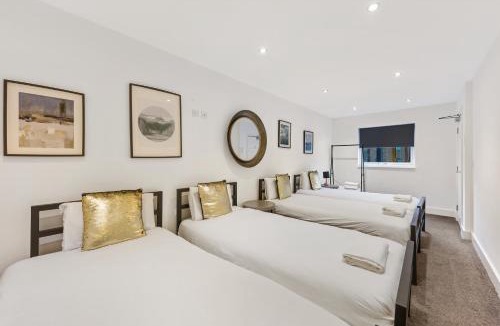 RopeWalks Apartment | Concert Square - Party Apartment in Liverpool City Centre