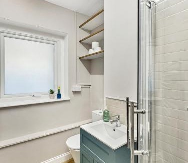 Woolsthorpe by Belvoir House | Countryside Retreat with views of Belvoir Castle Hot tub
